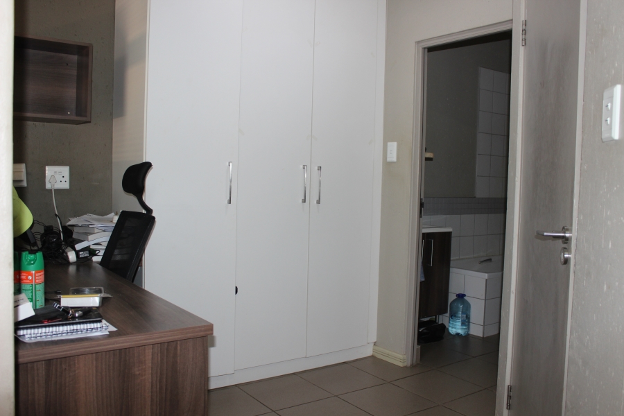 1 Bedroom Property for Sale in Mooivallei Park North West